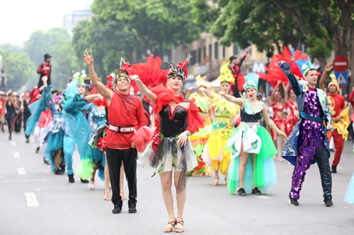 Những khoảnh khắc đẹp trong Carnival đường phố Hà Nội